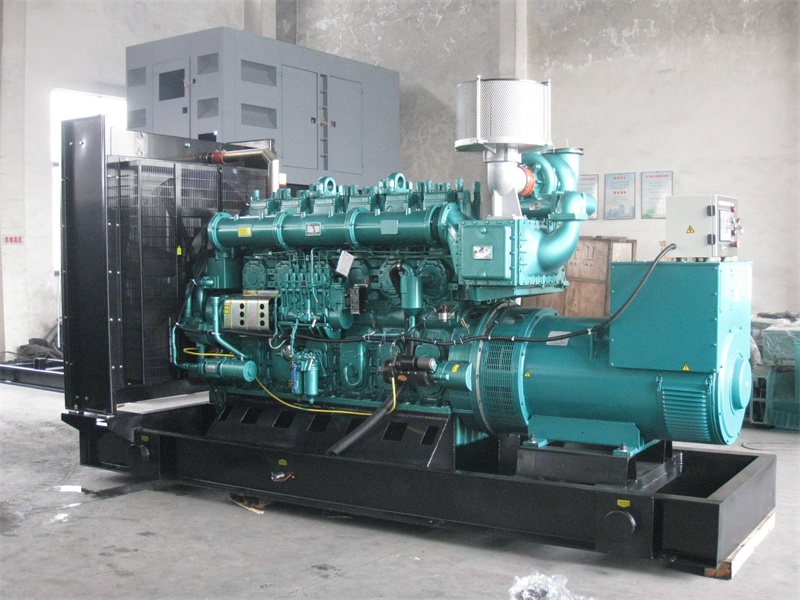 张湾200KW 柴油发电机的油耗是多少?